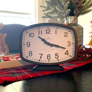 NWT Black Table Clock